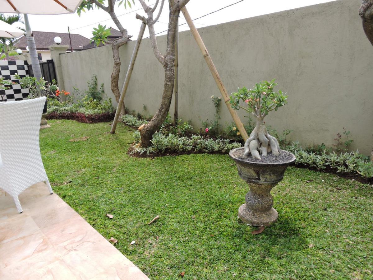 Kartika Villas Lovina Exterior foto